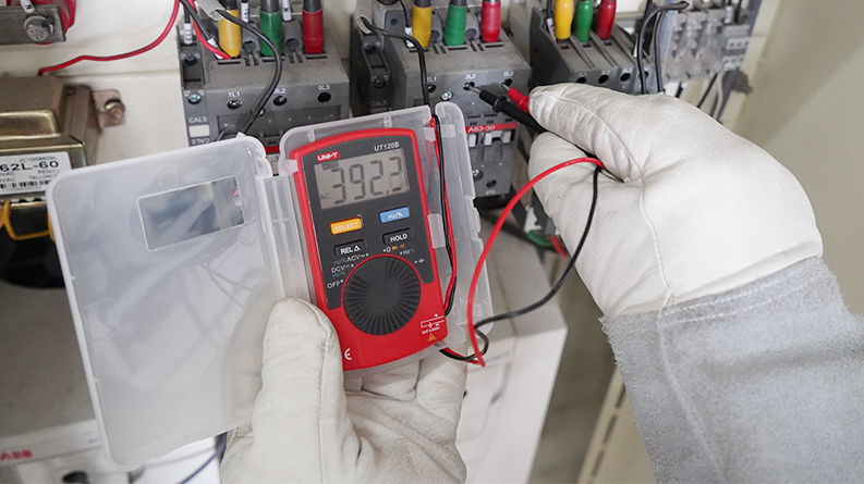 Multimetro Digital Con Pantalla Lcd